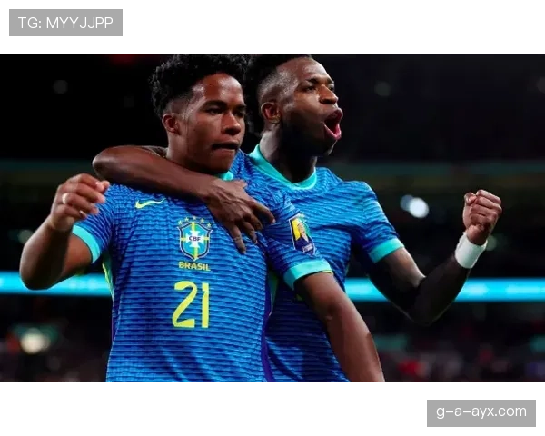 维尼修斯赛季表现稳健，崛起为巴西足坛新星与民族英雄